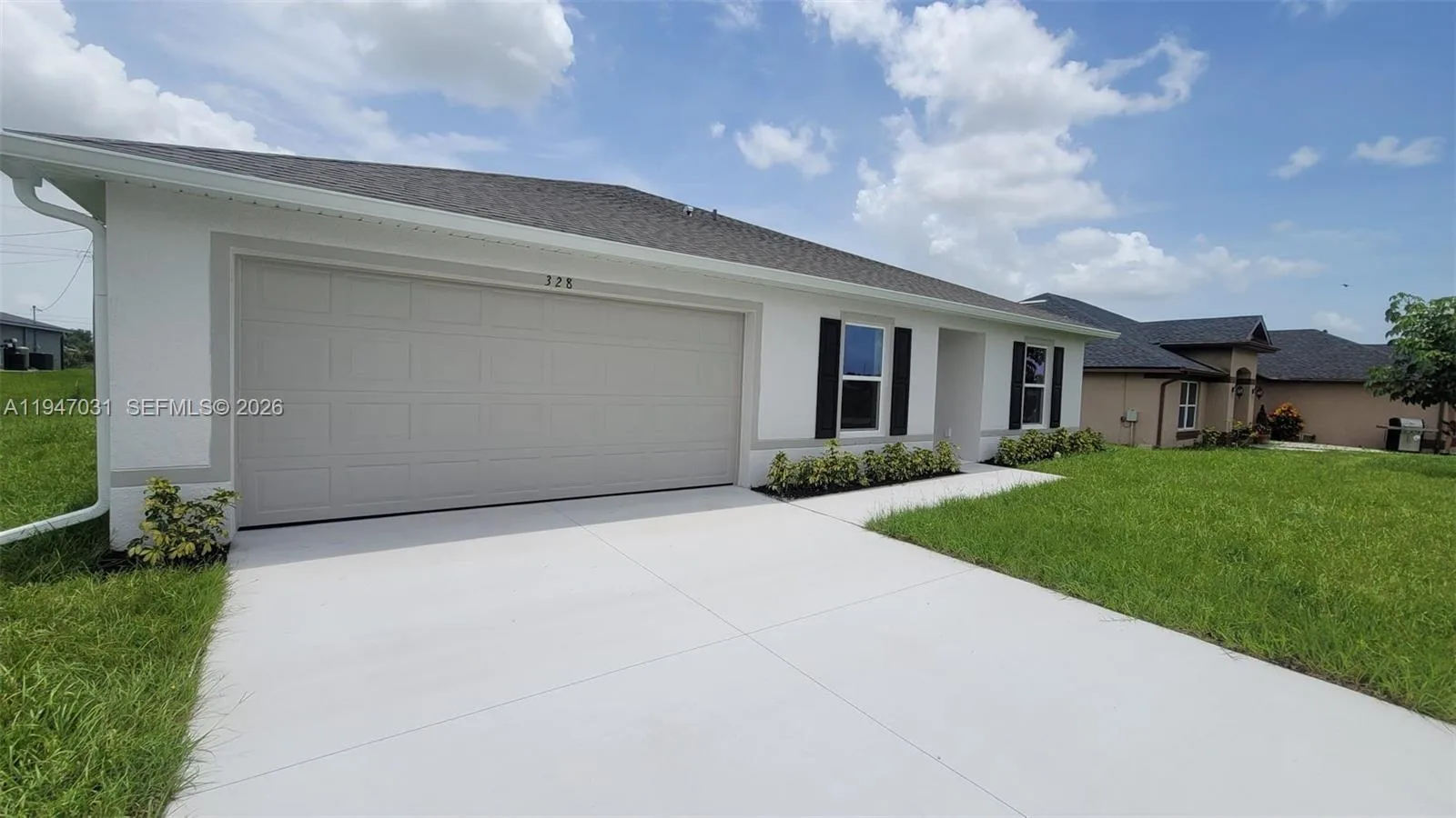 328 NE 21 St, Cape Coral, FL 33909 photo 2