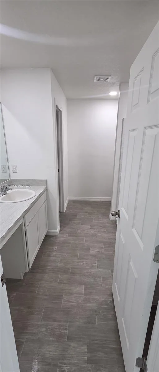 328 NE 21 St, Cape Coral, FL 33909 photo 5