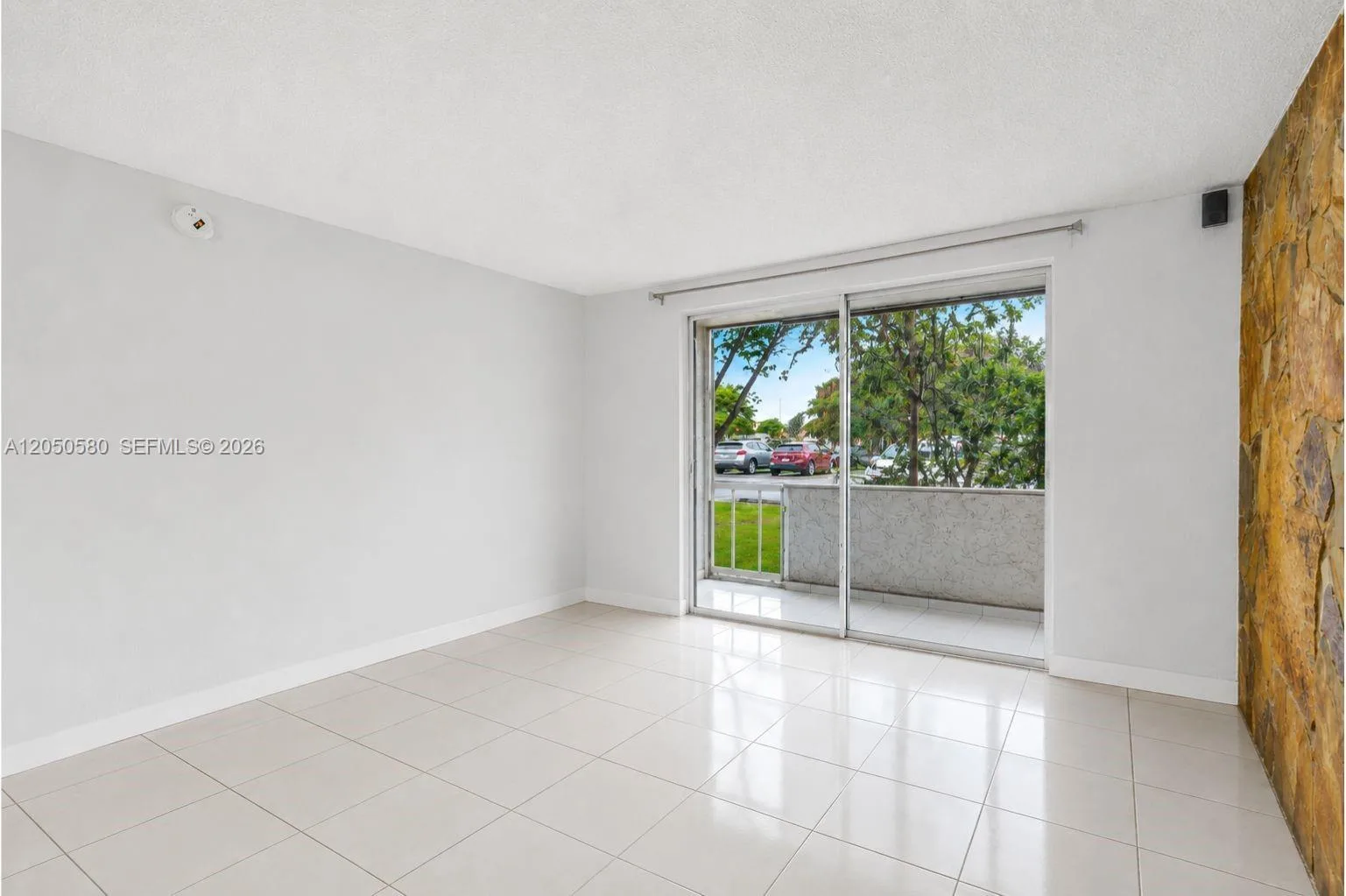 8501 NW 8th St # 105, Miami, FL 33126 photo 3