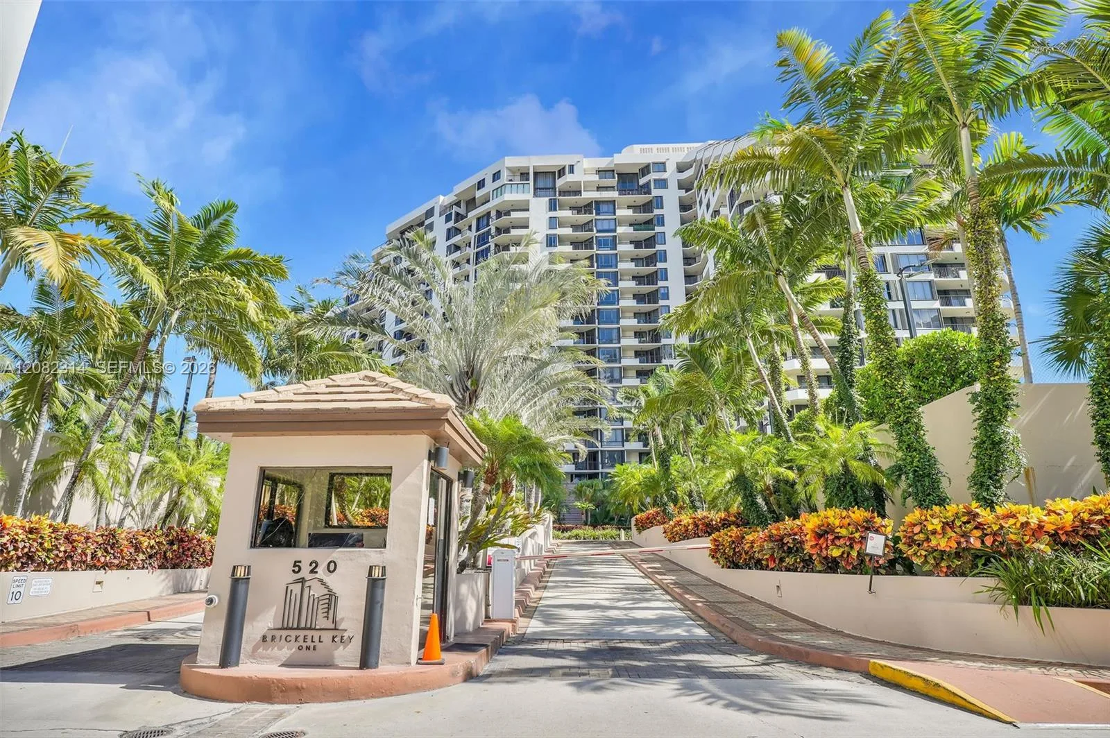 520 Brickell Key Dr # A1007, Miami, FL 33131