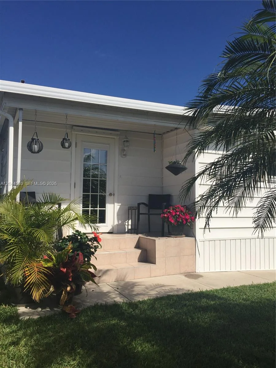 5125 SW 26th Ct # ., Hollywood, FL 33023