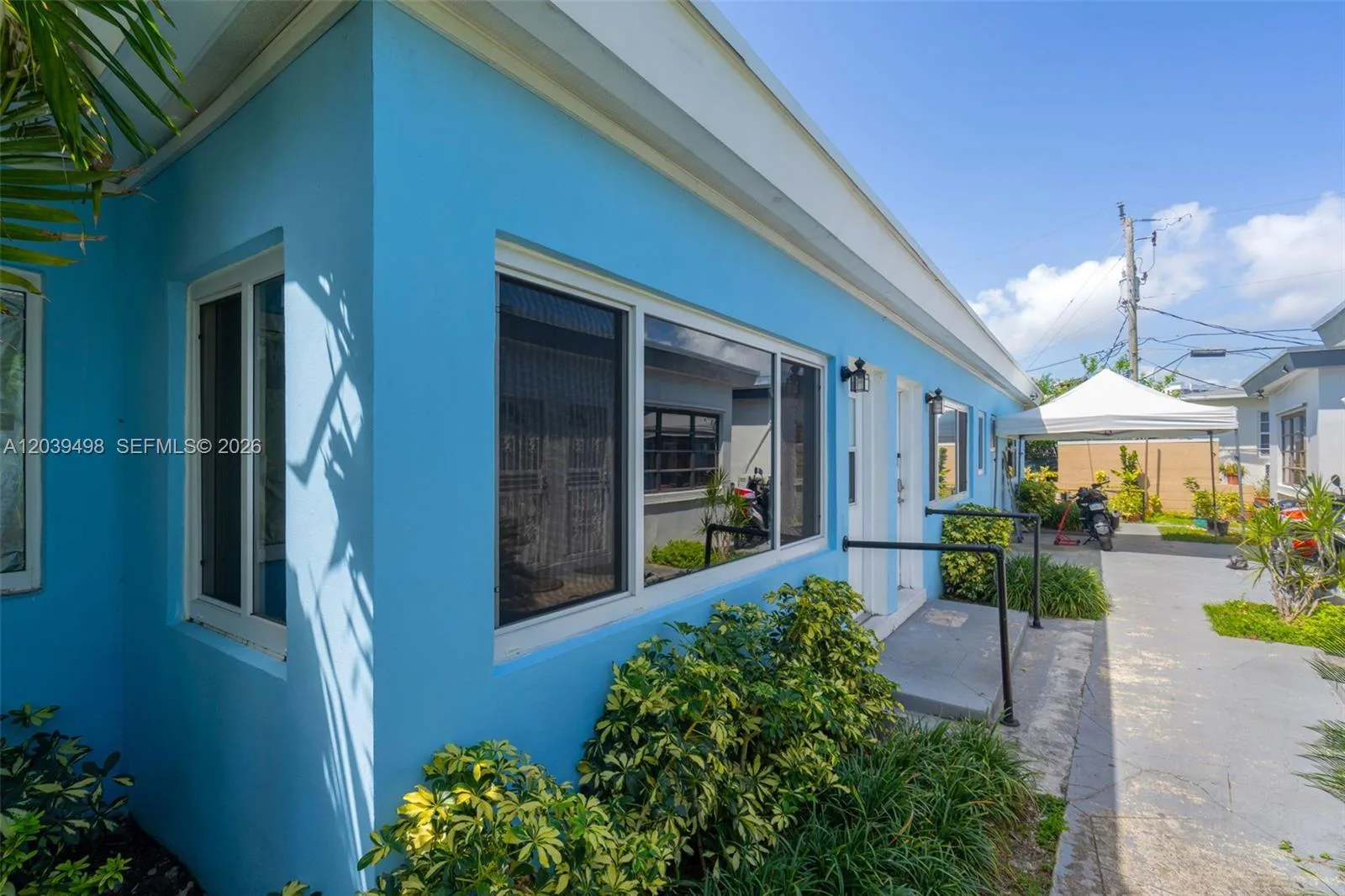 2120 Biarritz Dr, Miami Beach, FL 33141 photo 4