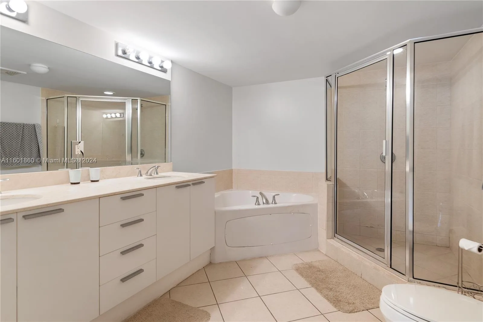 16699 Collins Ave # 3106, Sunny Isles Beach, FL 33160 photo 10