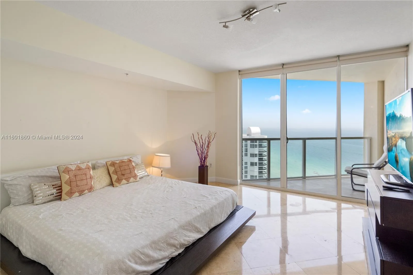 16699 Collins Ave # 3106, Sunny Isles Beach, FL 33160 photo 8