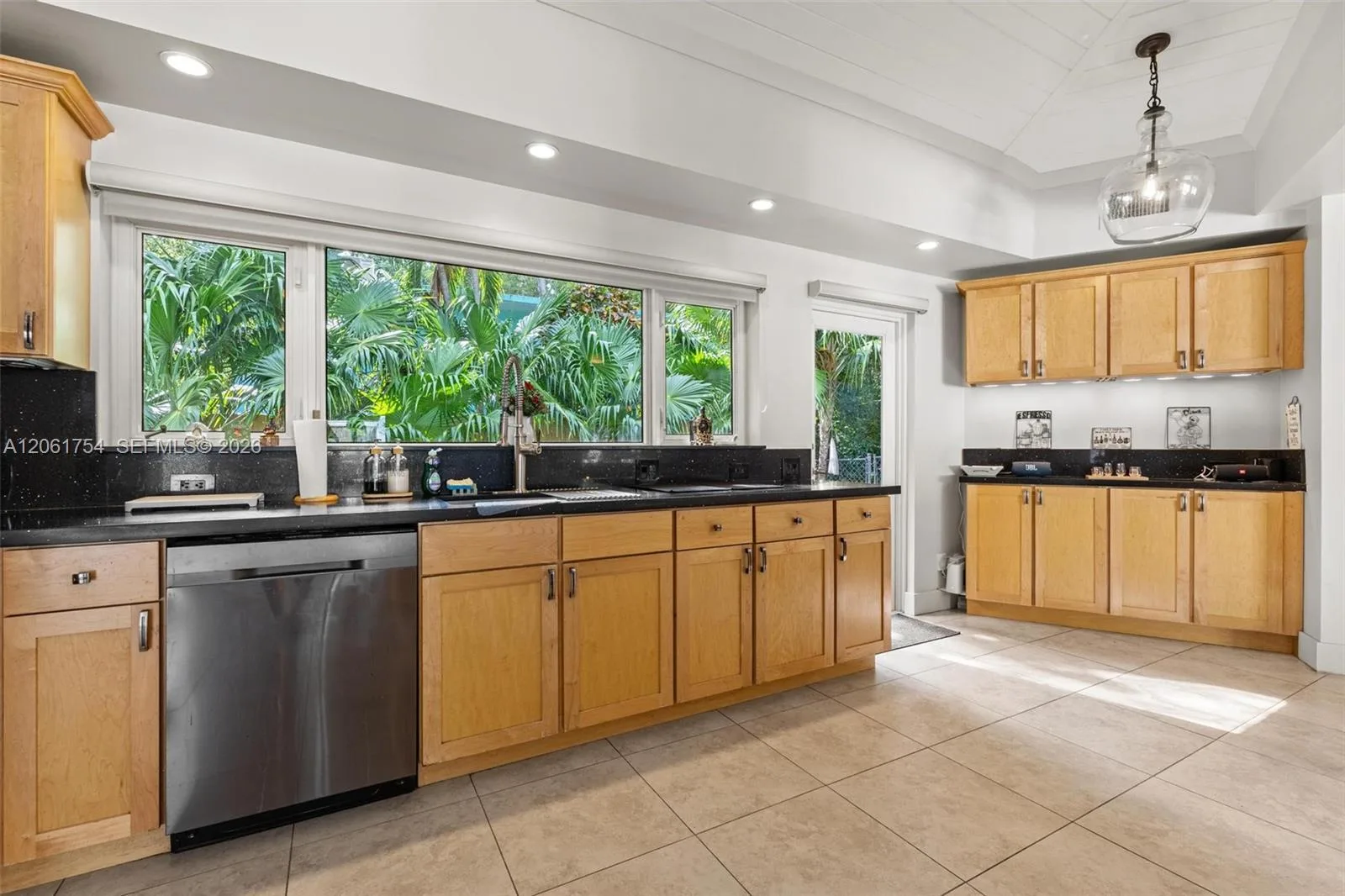 157 Navajo St, Tavernier, FL 33070 photo 10