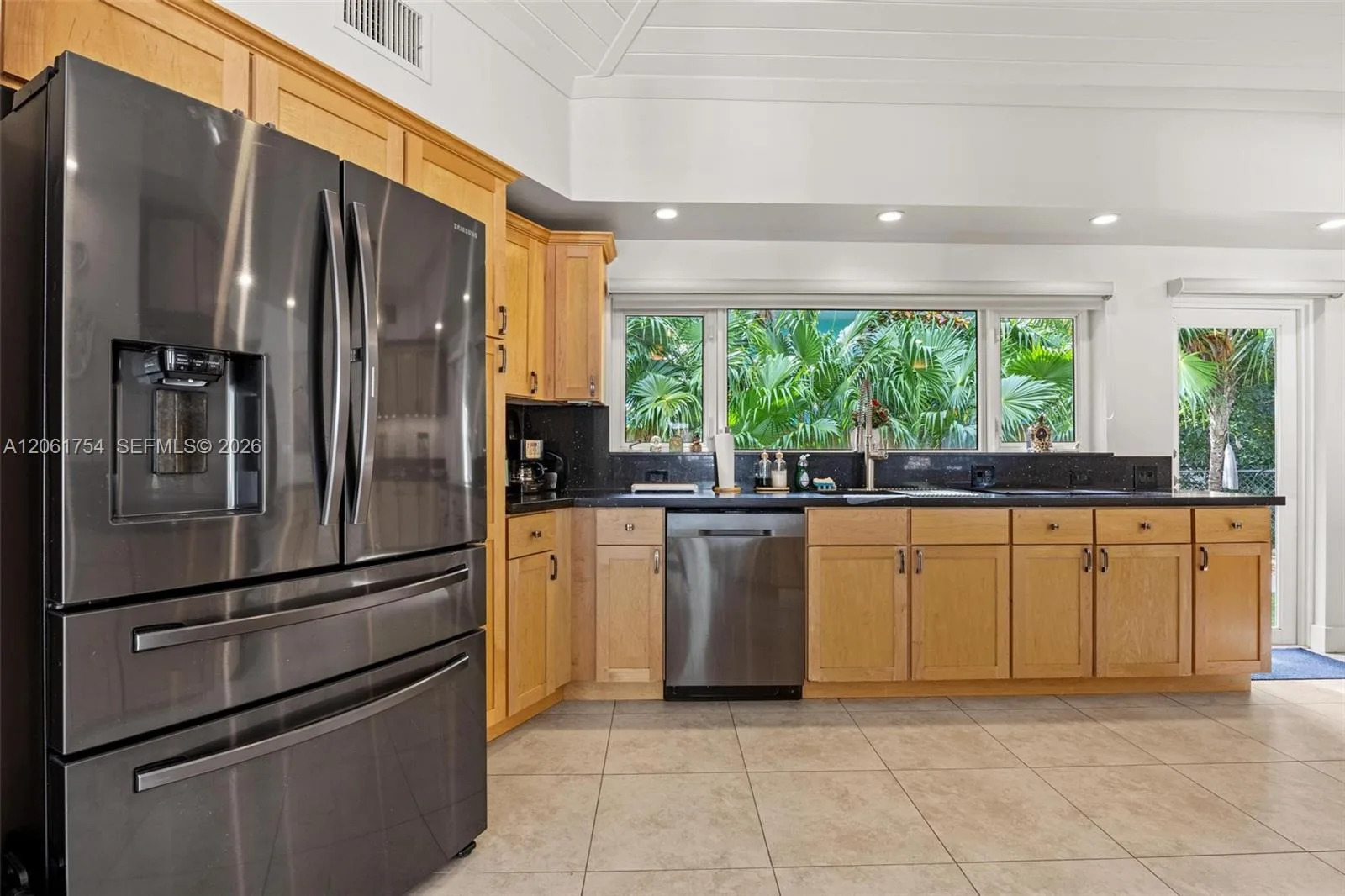 157 Navajo St, Tavernier, FL 33070 photo 9