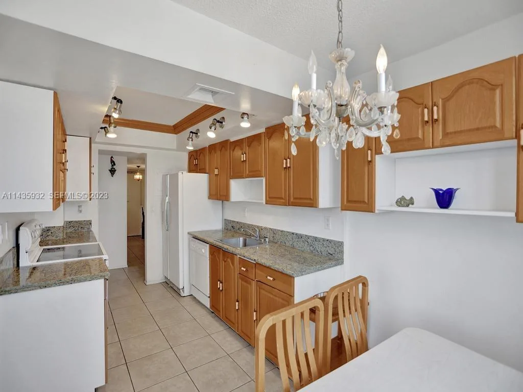 18051 Biscayne Blvd # 304, Aventura, FL 33160 photo 12