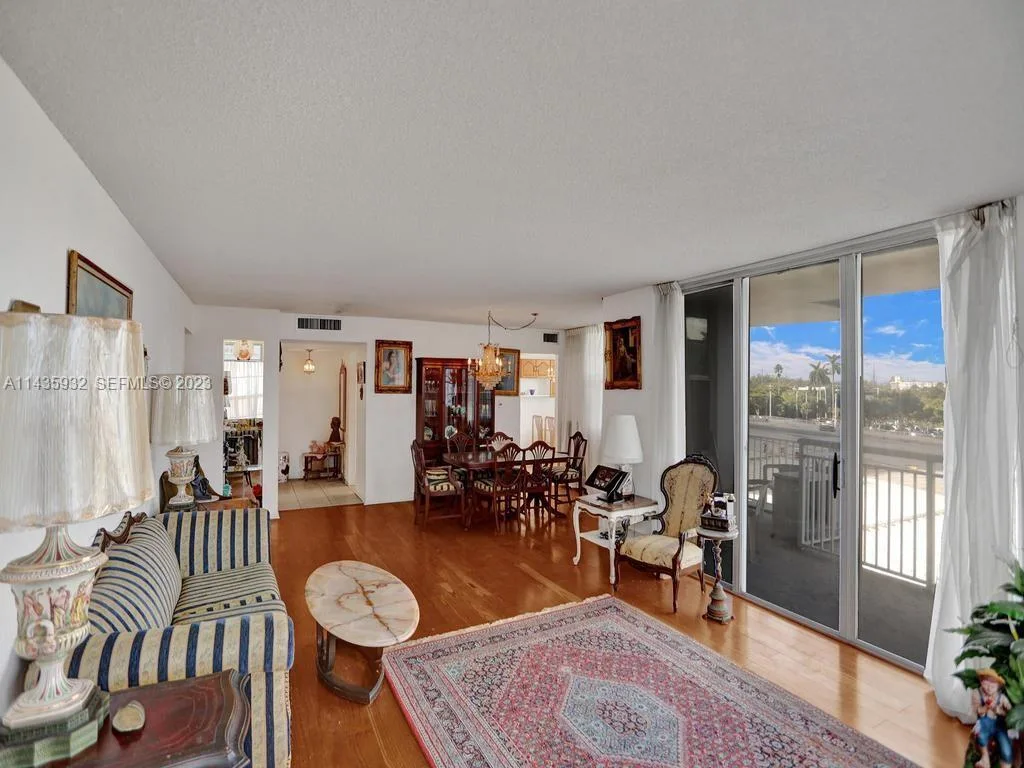 18051 Biscayne Blvd # 304, Aventura, FL 33160 photo 4