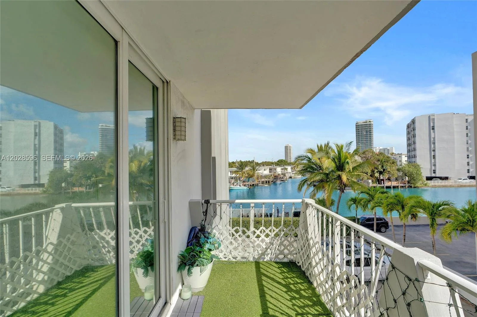 7133 Bay Dr # 305, Miami Beach, FL 33141