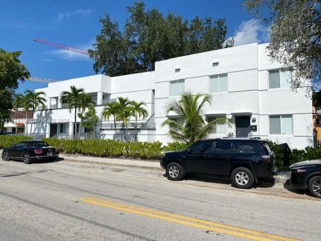 835 SW 8th Ave, Miami, FL 33130 photo 4