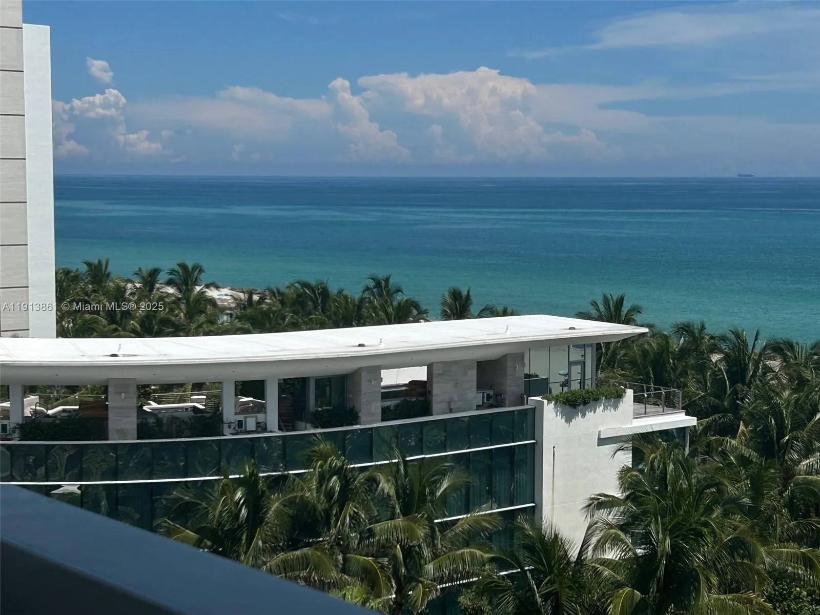 2899 Collins Ave # 1121, Miami Beach, FL 33140 photo 2