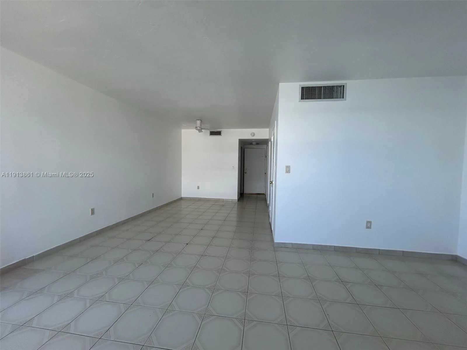 2899 Collins Ave # 1121, Miami Beach, FL 33140 photo 5