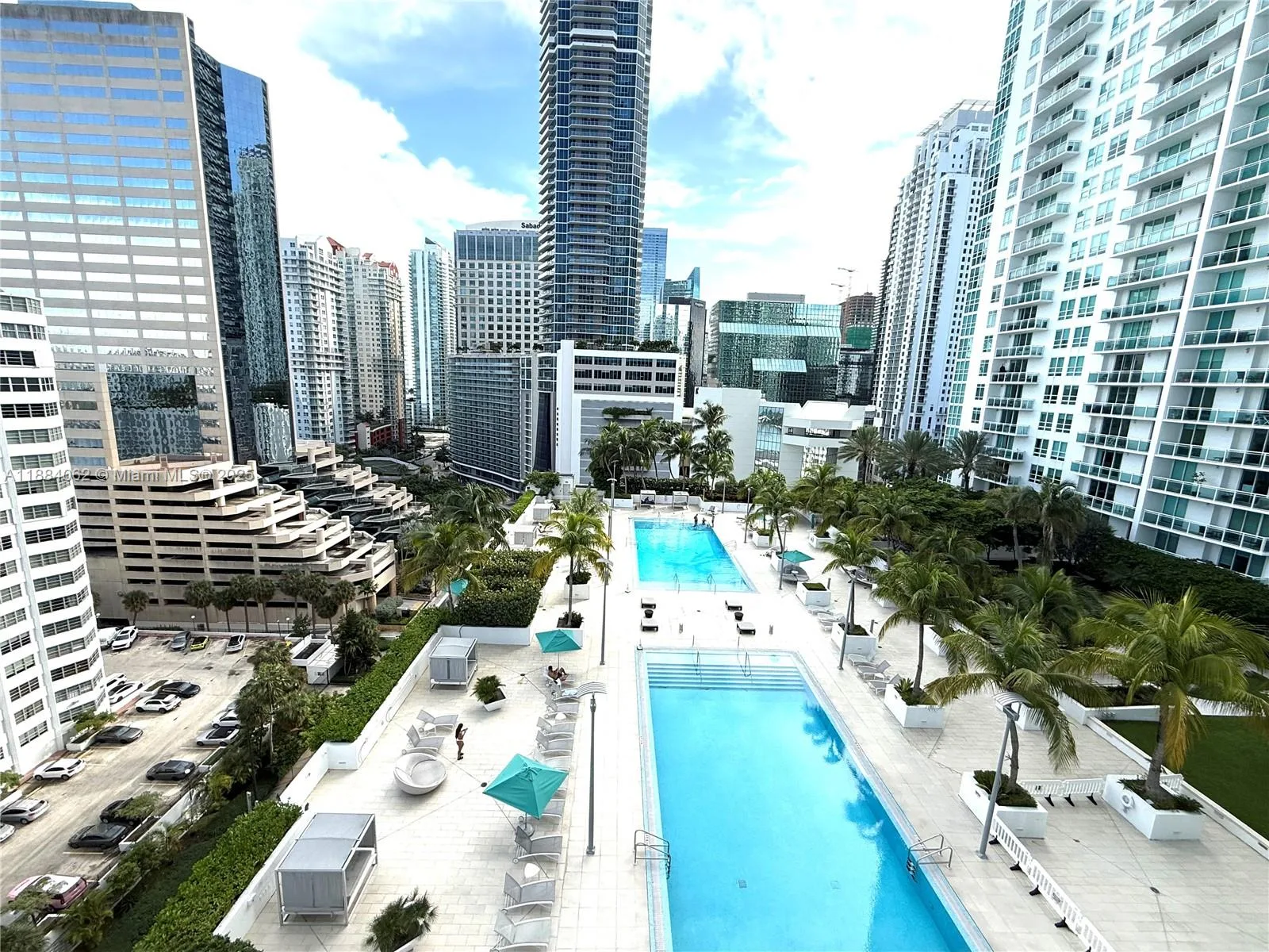 950 Brickell Bay Dr # 1609, Miami, FL 33131