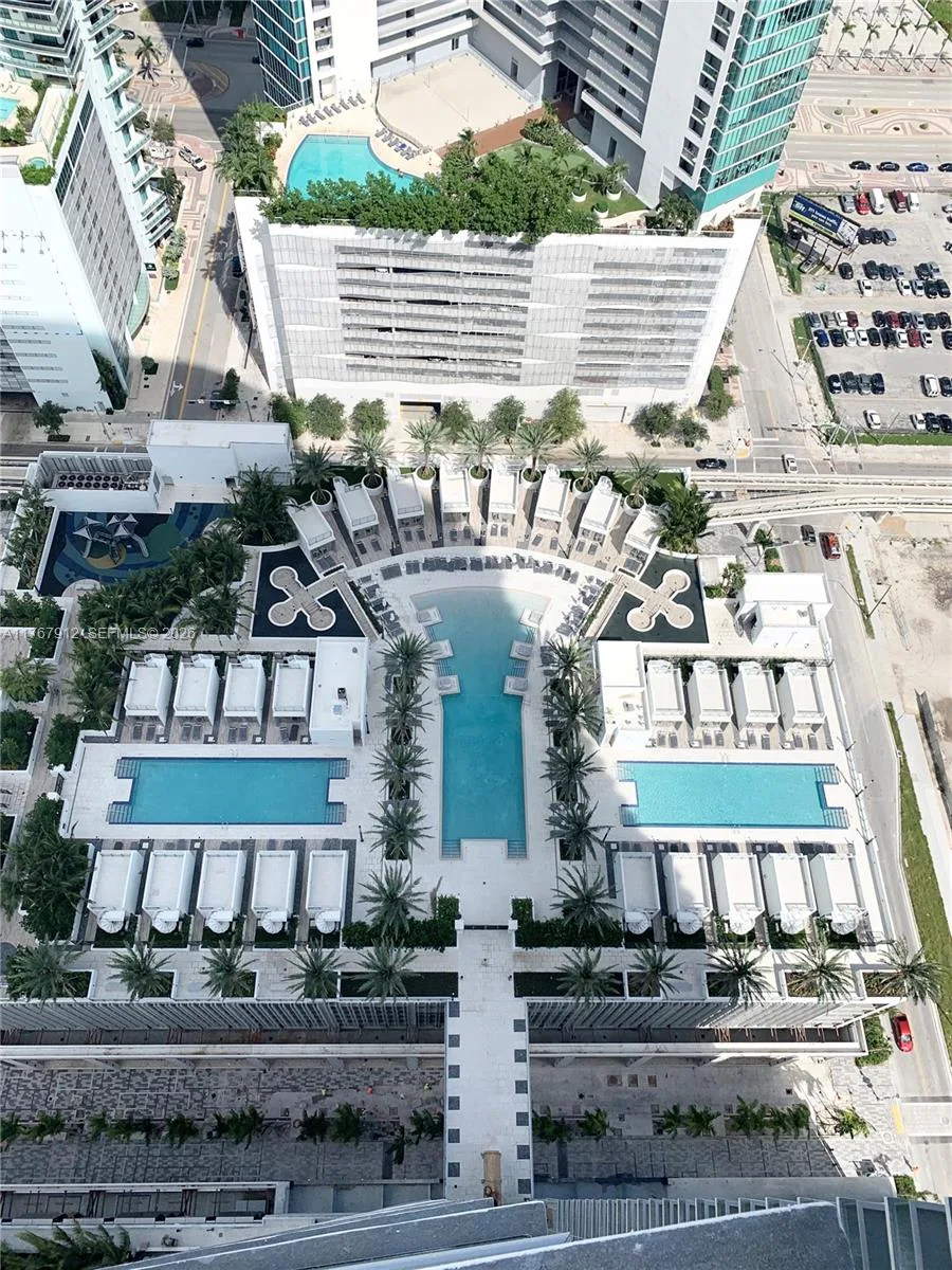 851 NE 1st Ave # 3905, Miami, FL 33132 photo 2