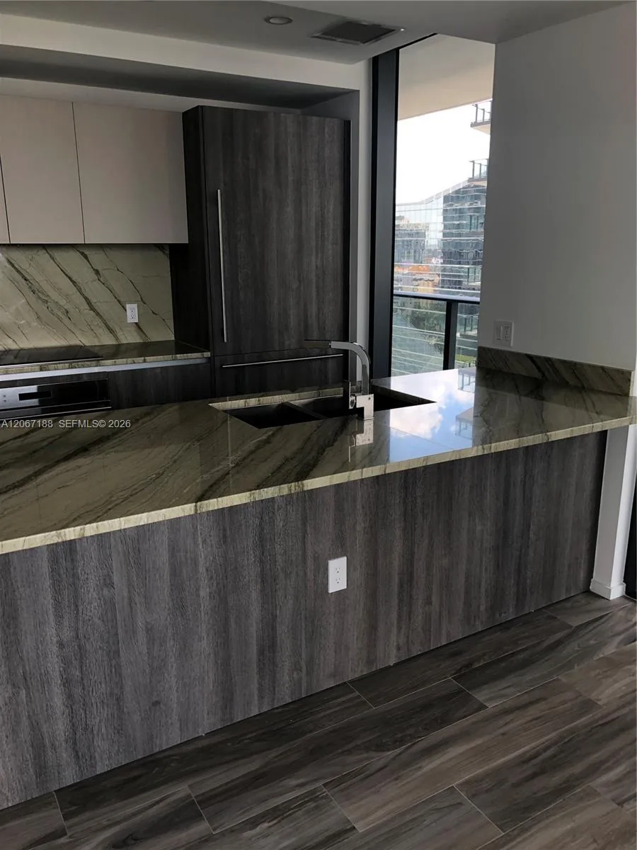 801 S Miami Ave # 1705, Miami, FL 33131 photo 4