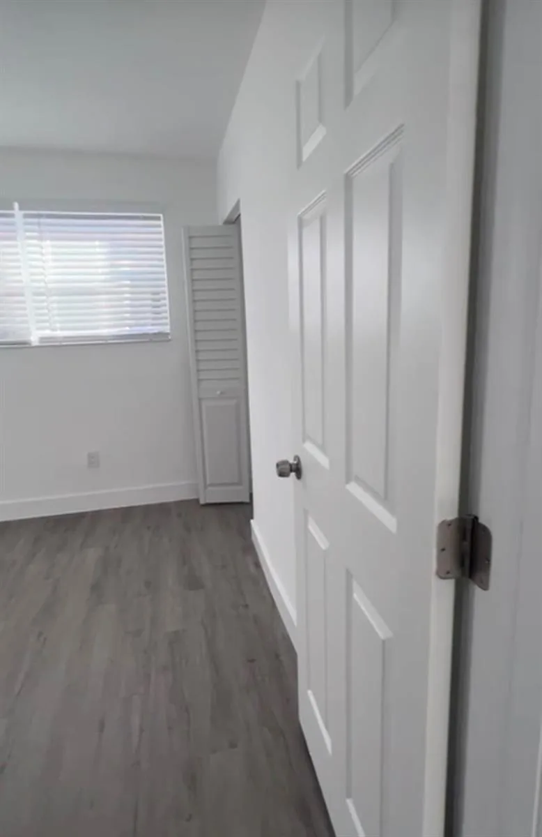 517 NW 16TH Avenue, Fort Lauderdale, FL 33311 photo 5