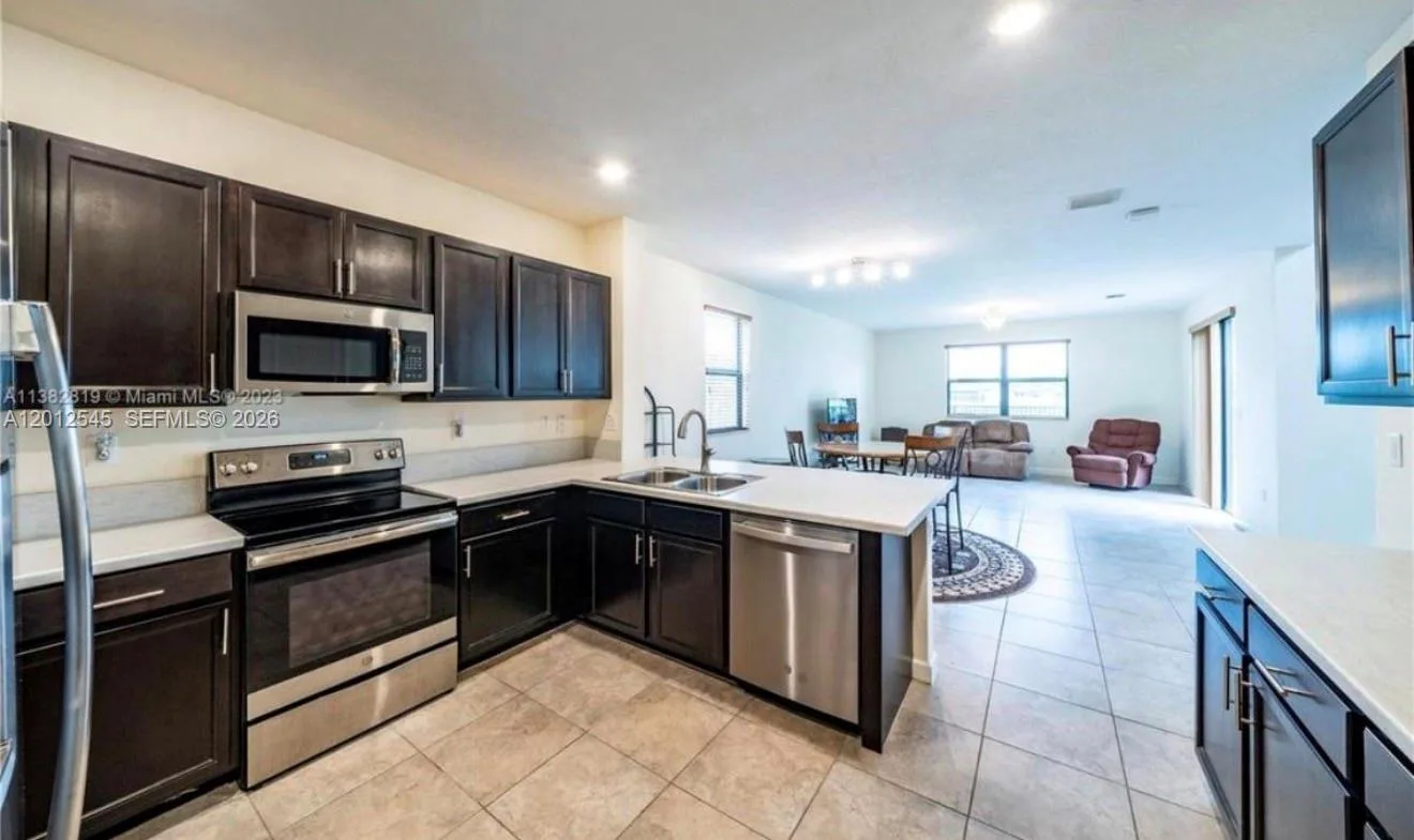 2401 NE 2nd Dr, Homestead, FL 33033 photo 6