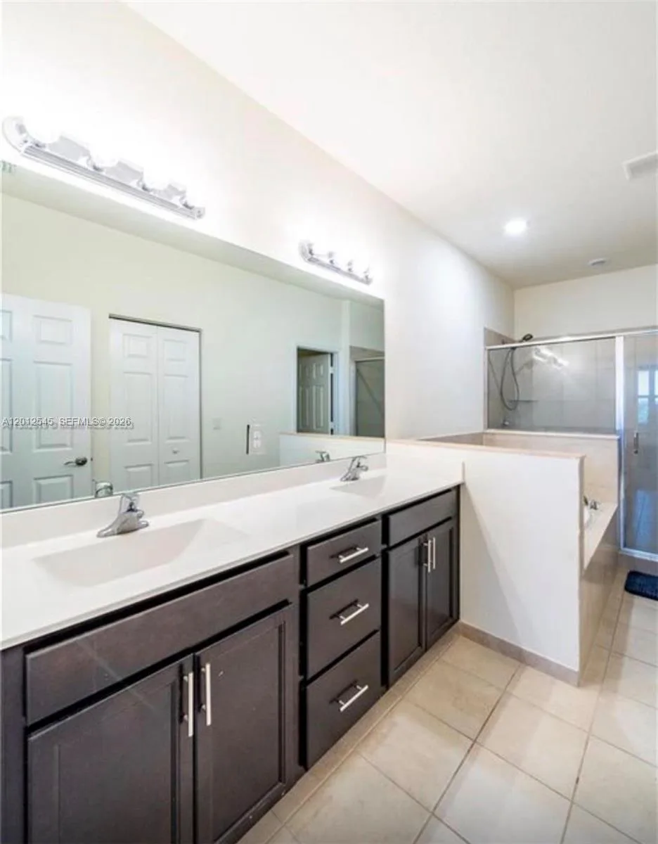2401 NE 2nd Dr, Homestead, FL 33033 photo 9