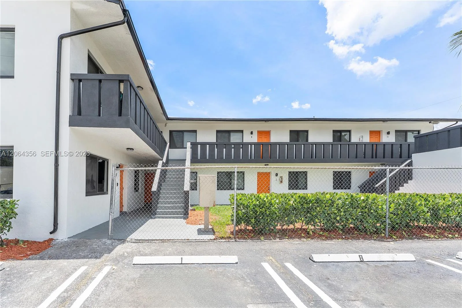 940 NW 8th Ave, Pompano Beach, FL 33060 photo 2