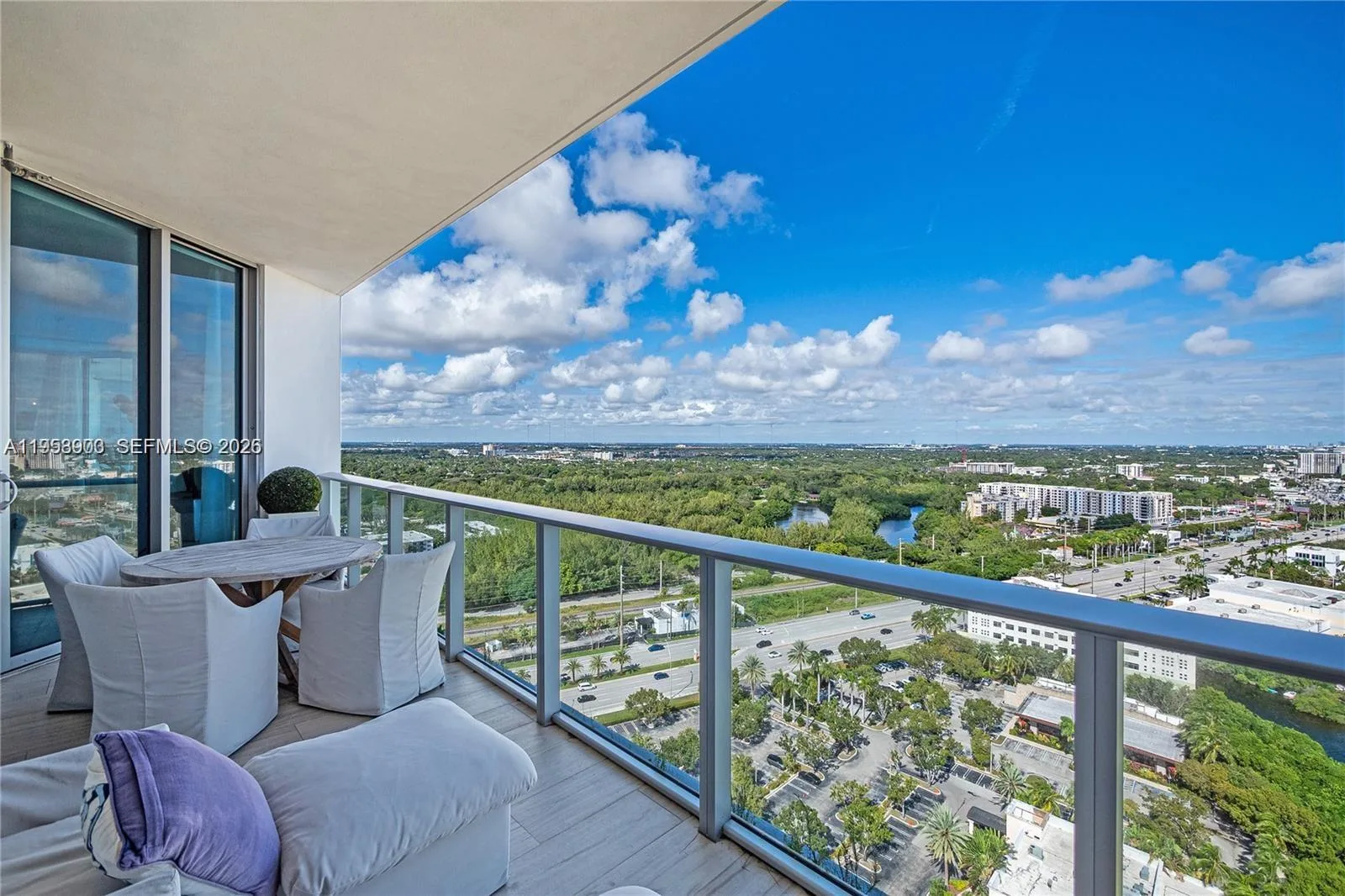 17301 BISCAYNE BLVD # PH6, North Miami Beach, FL 33160 photo 4