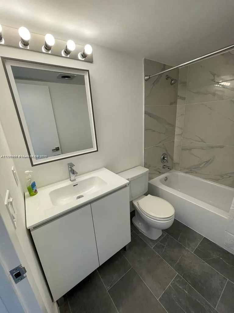 22 Suffolk A # 22, Boca Raton, FL 33434 photo 3