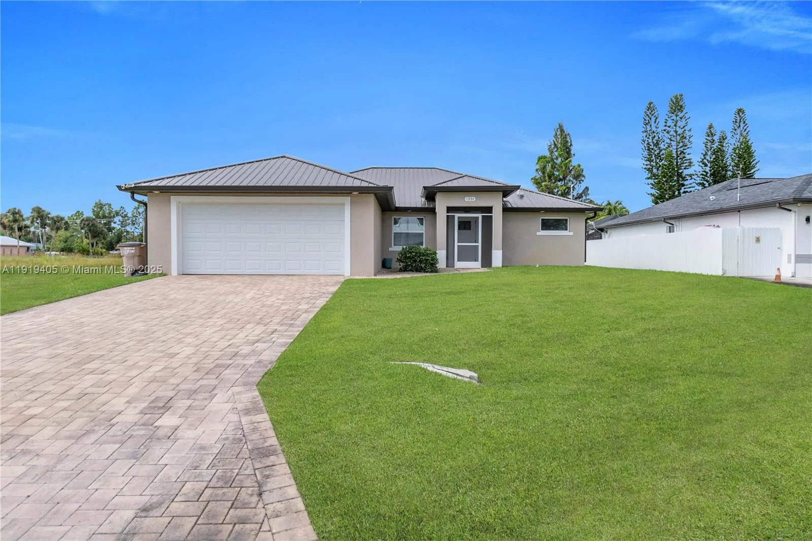 1301 Dorothy Ave N, Lehigh Acres, FL 33971