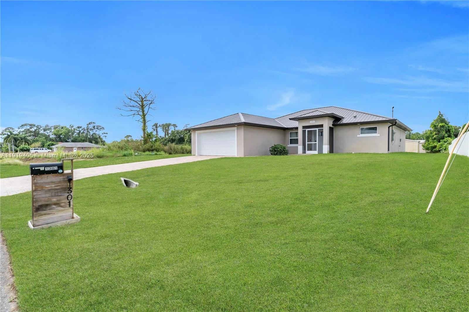 1301 Dorothy Ave N, Lehigh Acres, FL 33971 photo 3