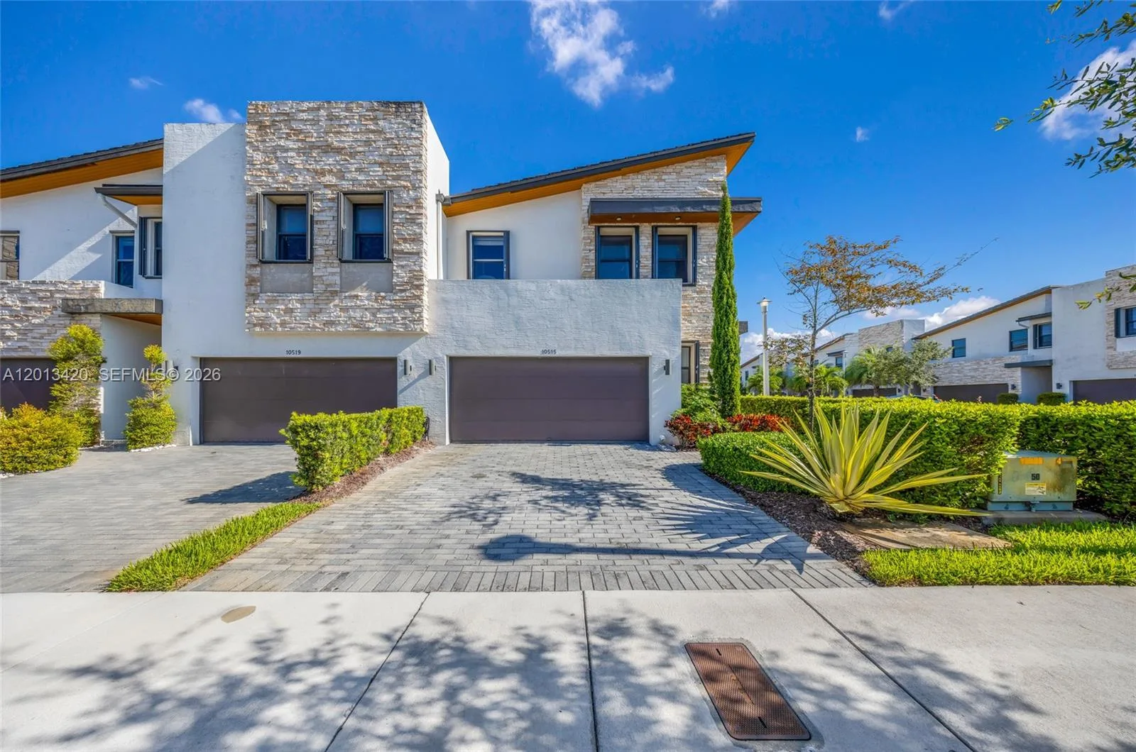 10515 NW 78th Ter, Doral, FL 33178