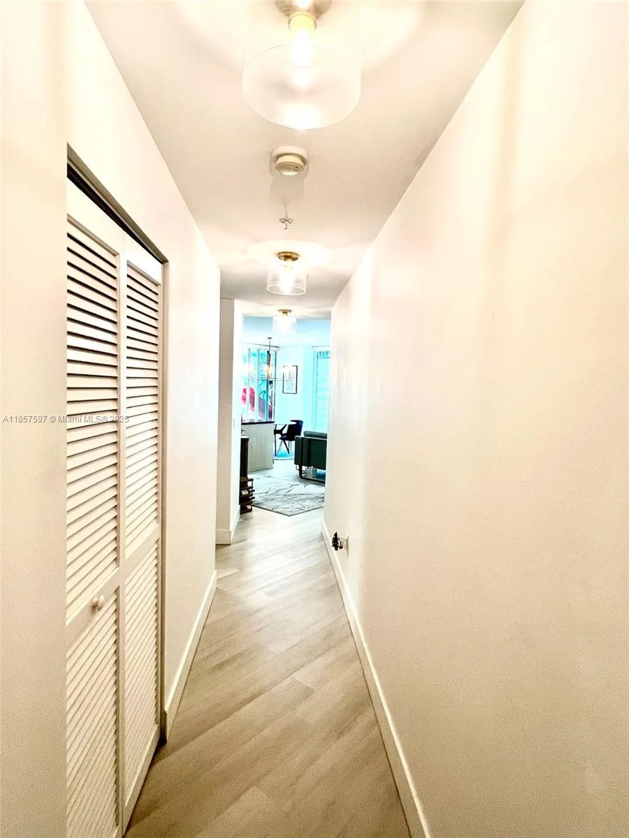 1111 SW 1 # 1620, Miami, FL 33130