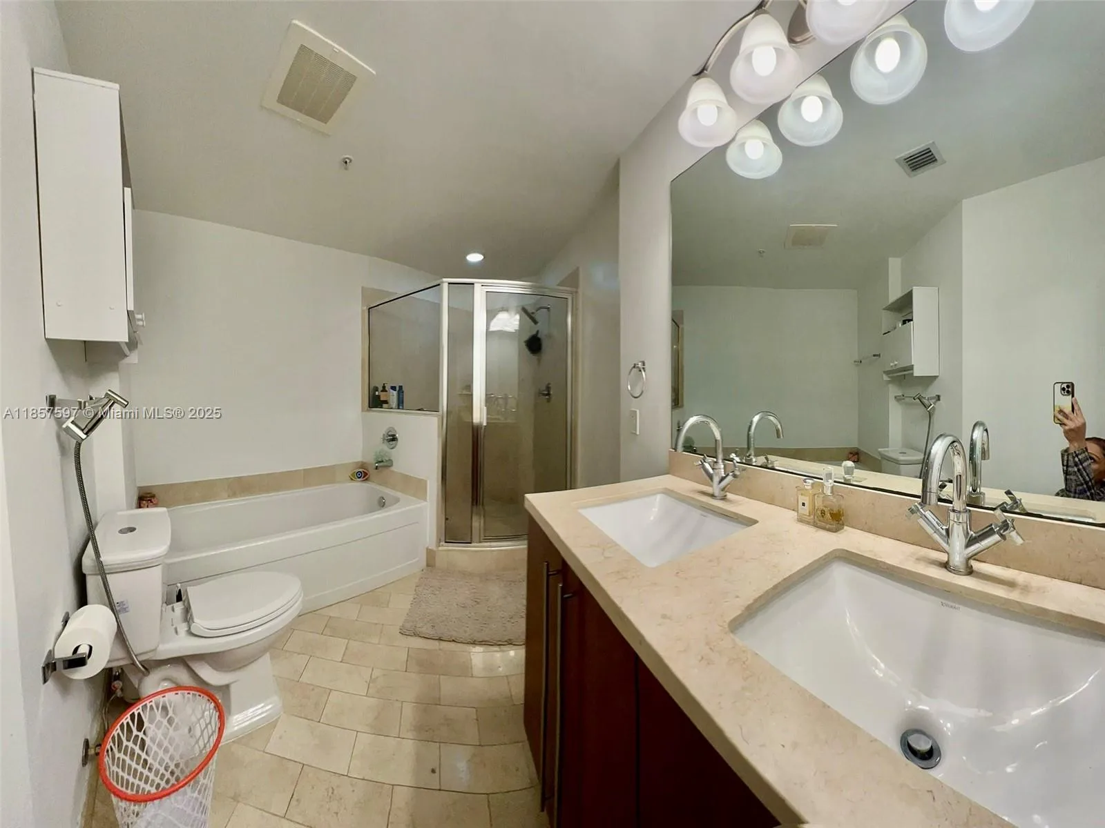 1111 SW 1 # 1620, Miami, FL 33130 photo 13