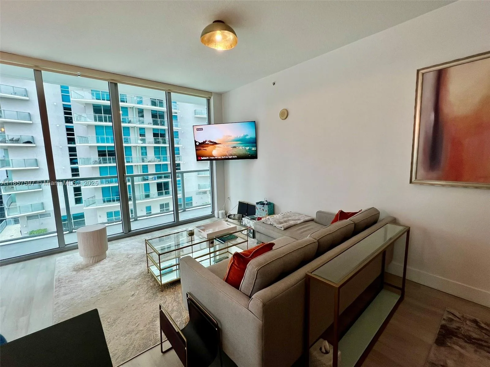 1111 SW 1 # 1620, Miami, FL 33130 photo 6
