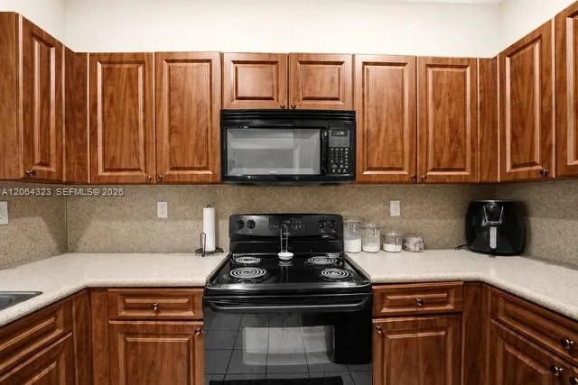 385 NE 31st Ave, Homestead, FL 33033 photo 4