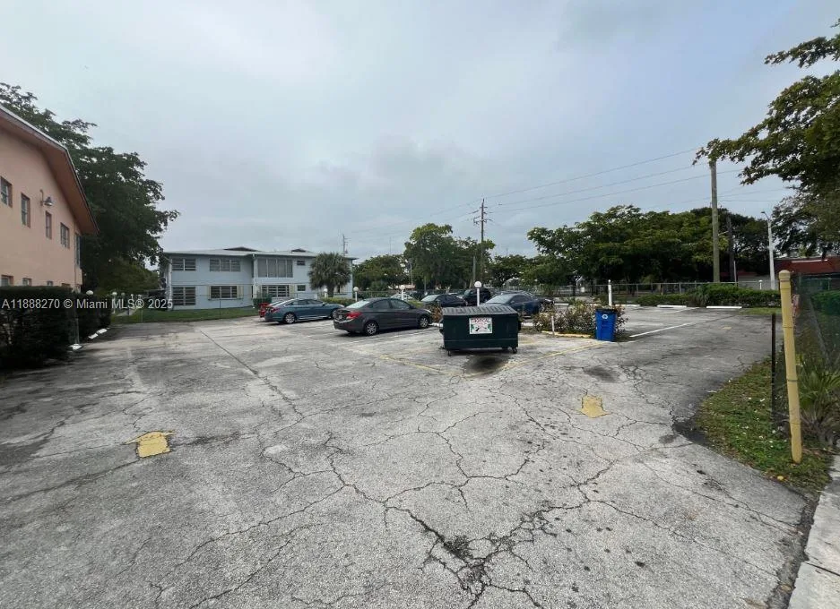 19080 NE 3rd Ct # 312, Miami, FL 33179 photo 4