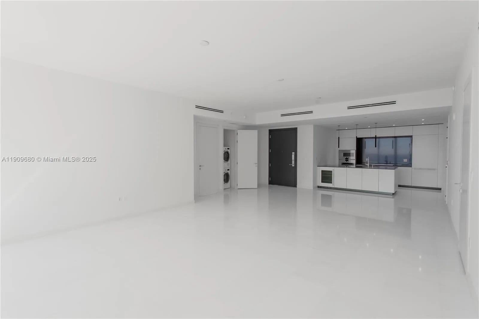 300 Biscayne Blvd Way # 1003, Miami, FL 33131 photo 12