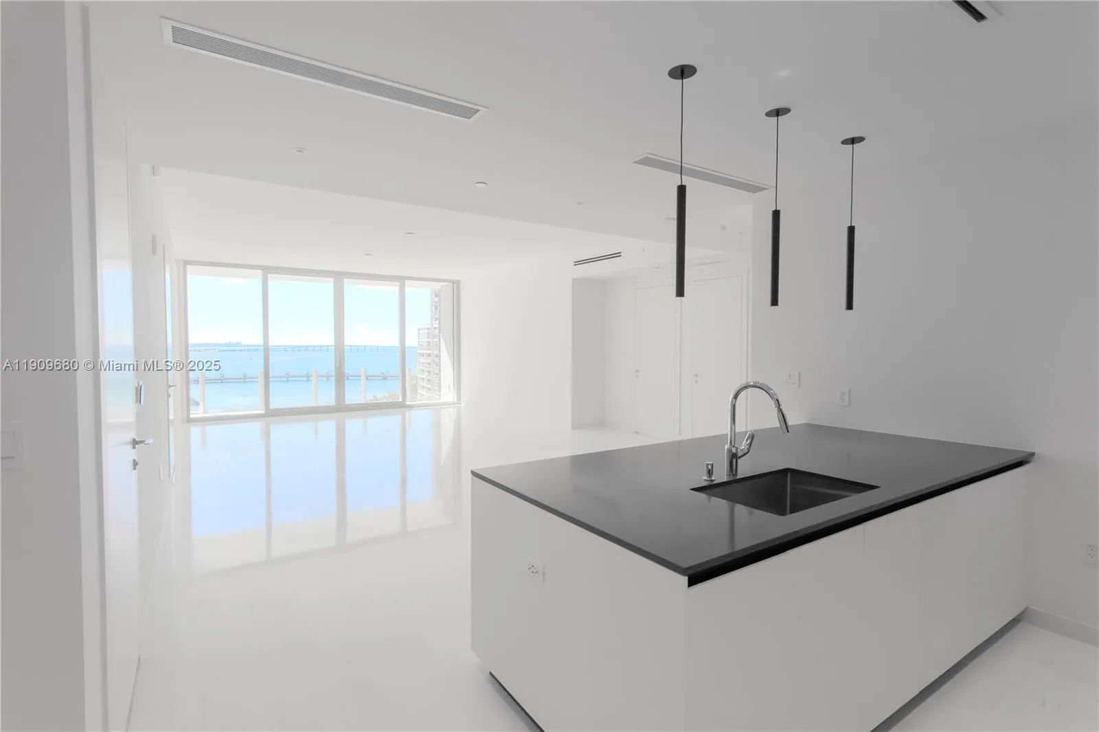 300 Biscayne Blvd Way # 1003, Miami, FL 33131 photo 7