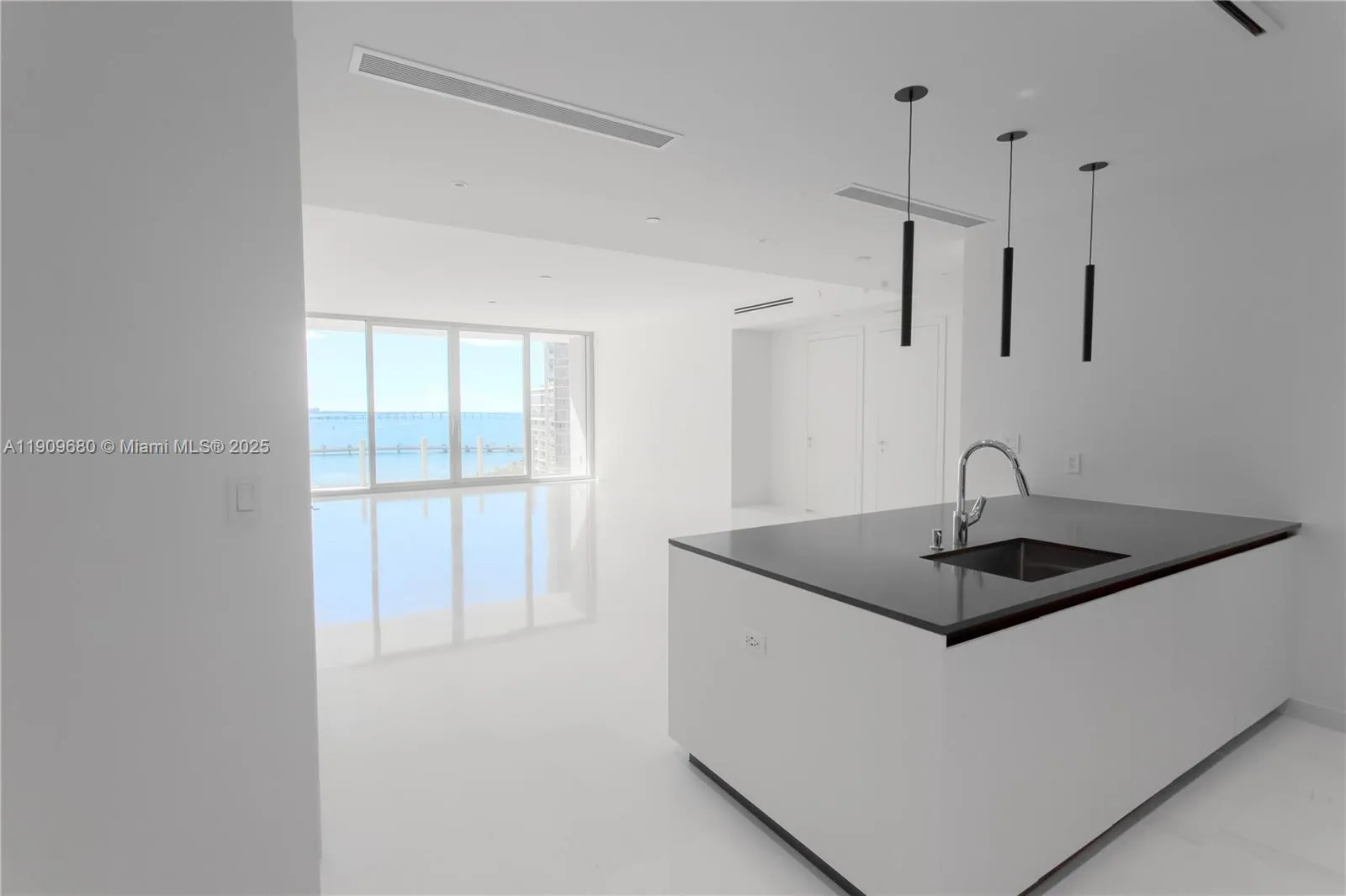 300 Biscayne Blvd Way # 1003, Miami, FL 33131 photo 8