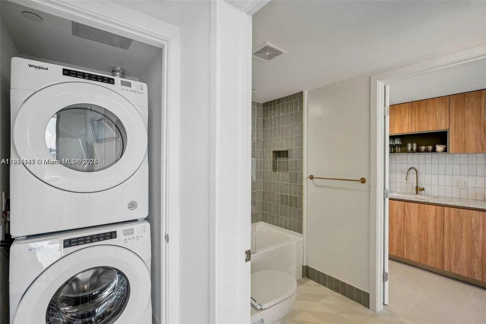 159 NE 6th St # 4114, Miami, FL 33132 photo 6