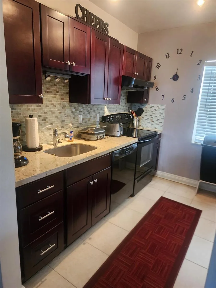 7500 NW 4th Place, Margate, FL 33063 photo 4
