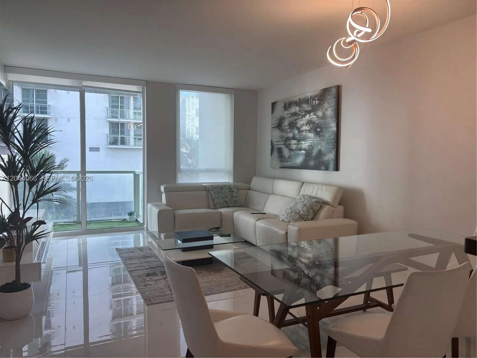 253 NE 2nd St # 1204, Miami, FL 33132 photo 2