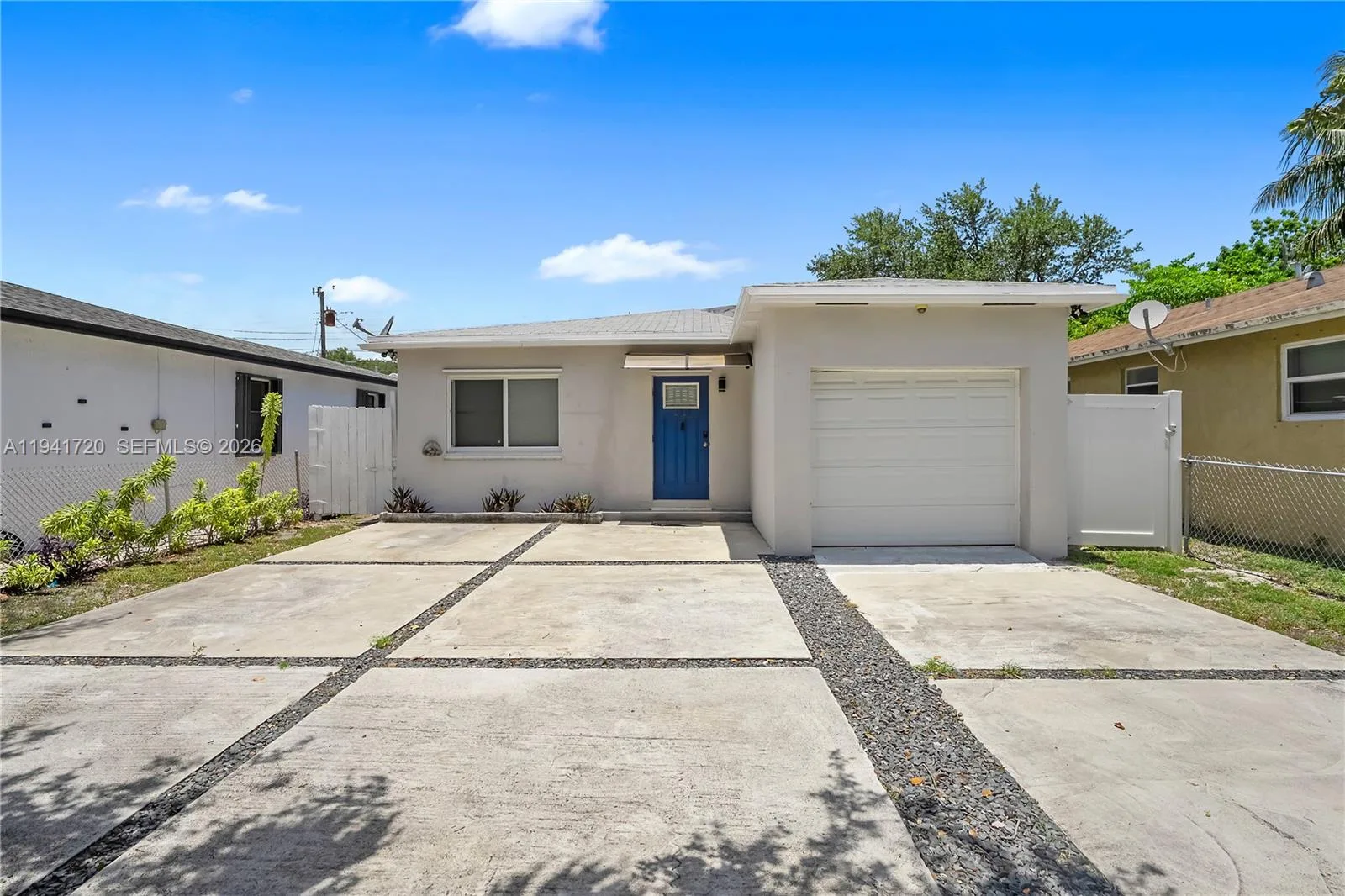 2227 Cody St, Hollywood, FL 33020