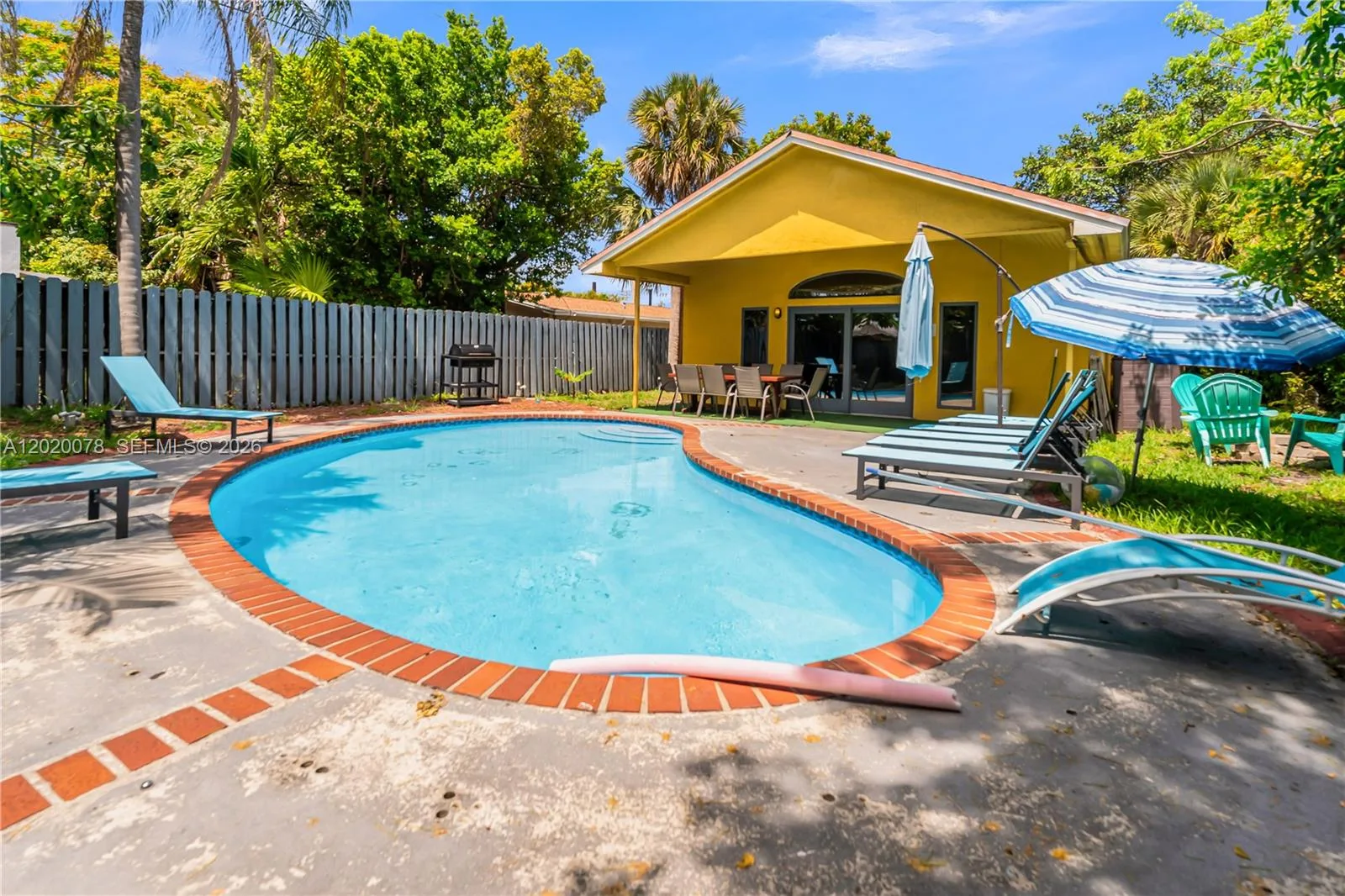 1738 N 16th Ct, Hollywood, FL 33020