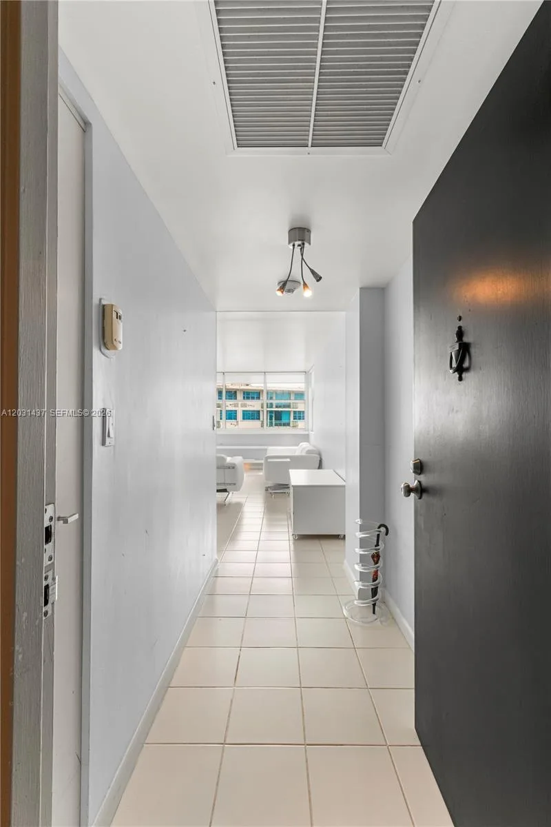 1420 Brickell Bay Dr # 1405C, Miami, FL 33131 photo 2