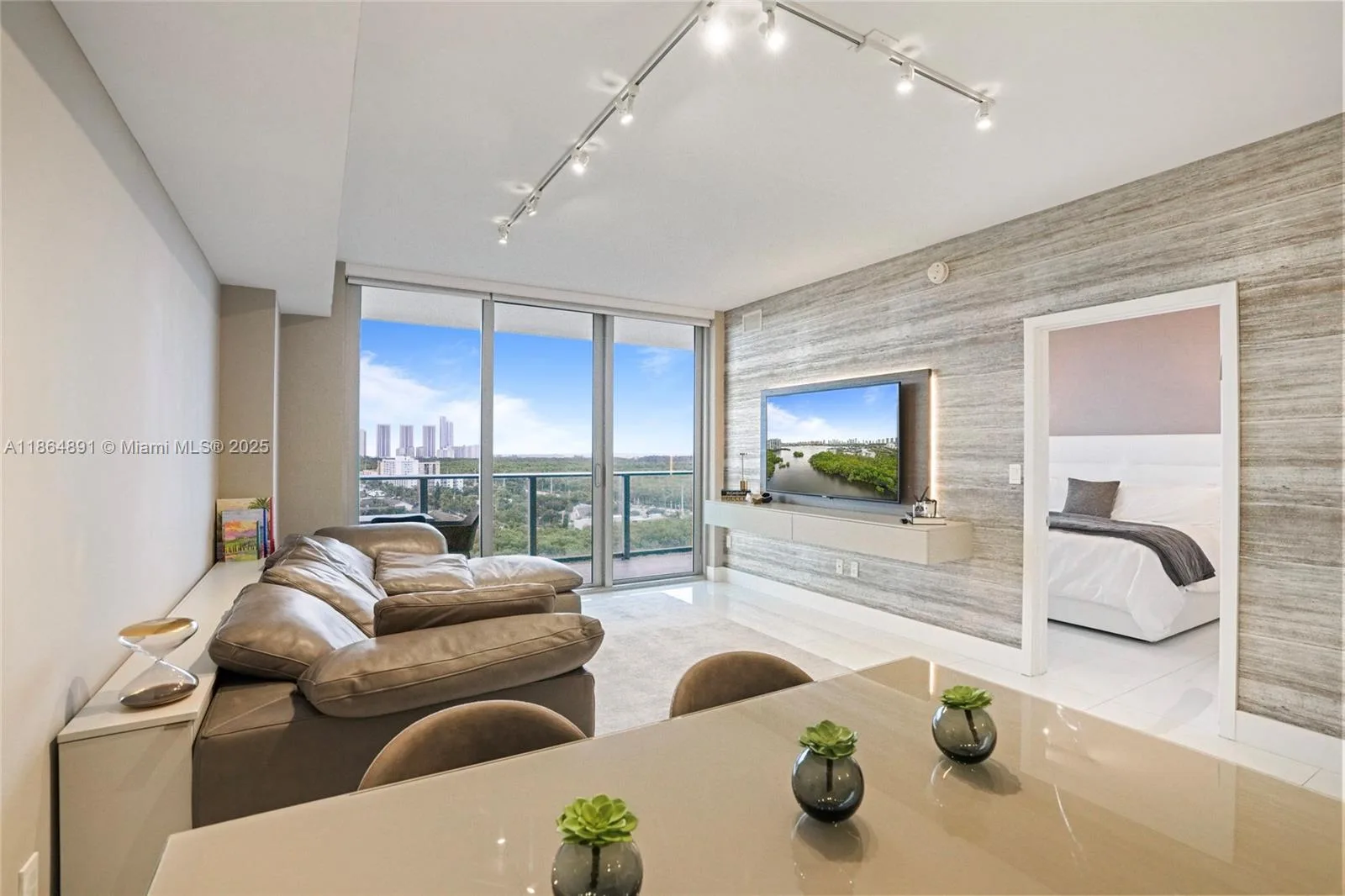 16385 Biscayne # 1618+ 2 Parking, North Miami Beach, FL 33160 photo 11