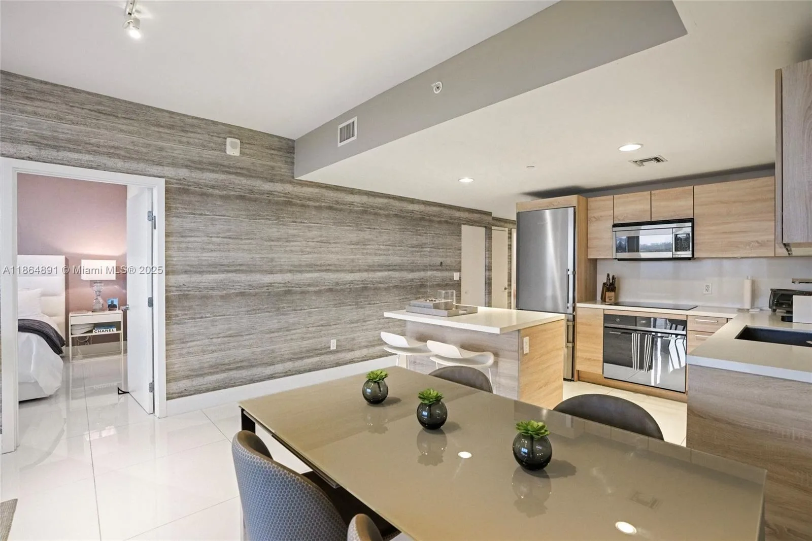 16385 Biscayne # 1618+ 2 Parking, North Miami Beach, FL 33160 photo 12