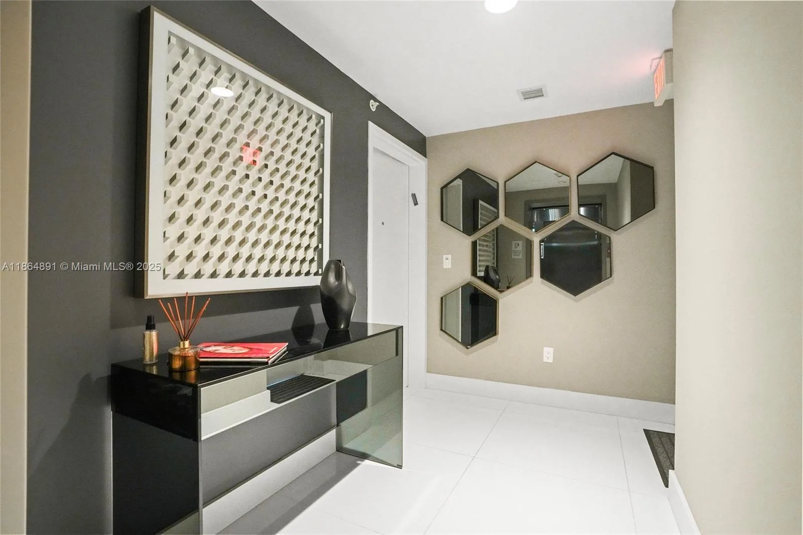 16385 Biscayne # 1618+ 2 Parking, North Miami Beach, FL 33160 photo 3