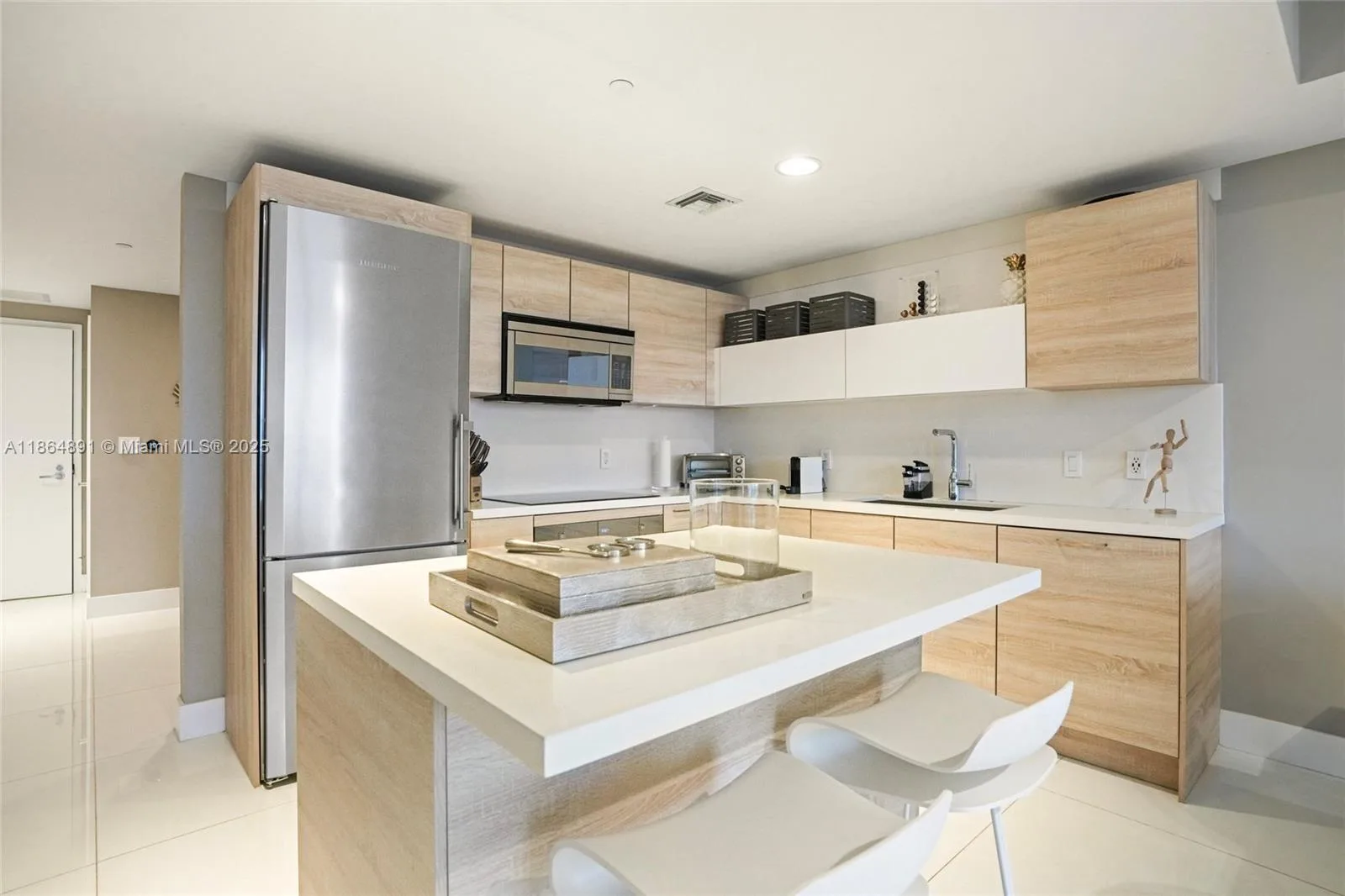 16385 Biscayne # 1618+ 2 Parking, North Miami Beach, FL 33160 photo 6