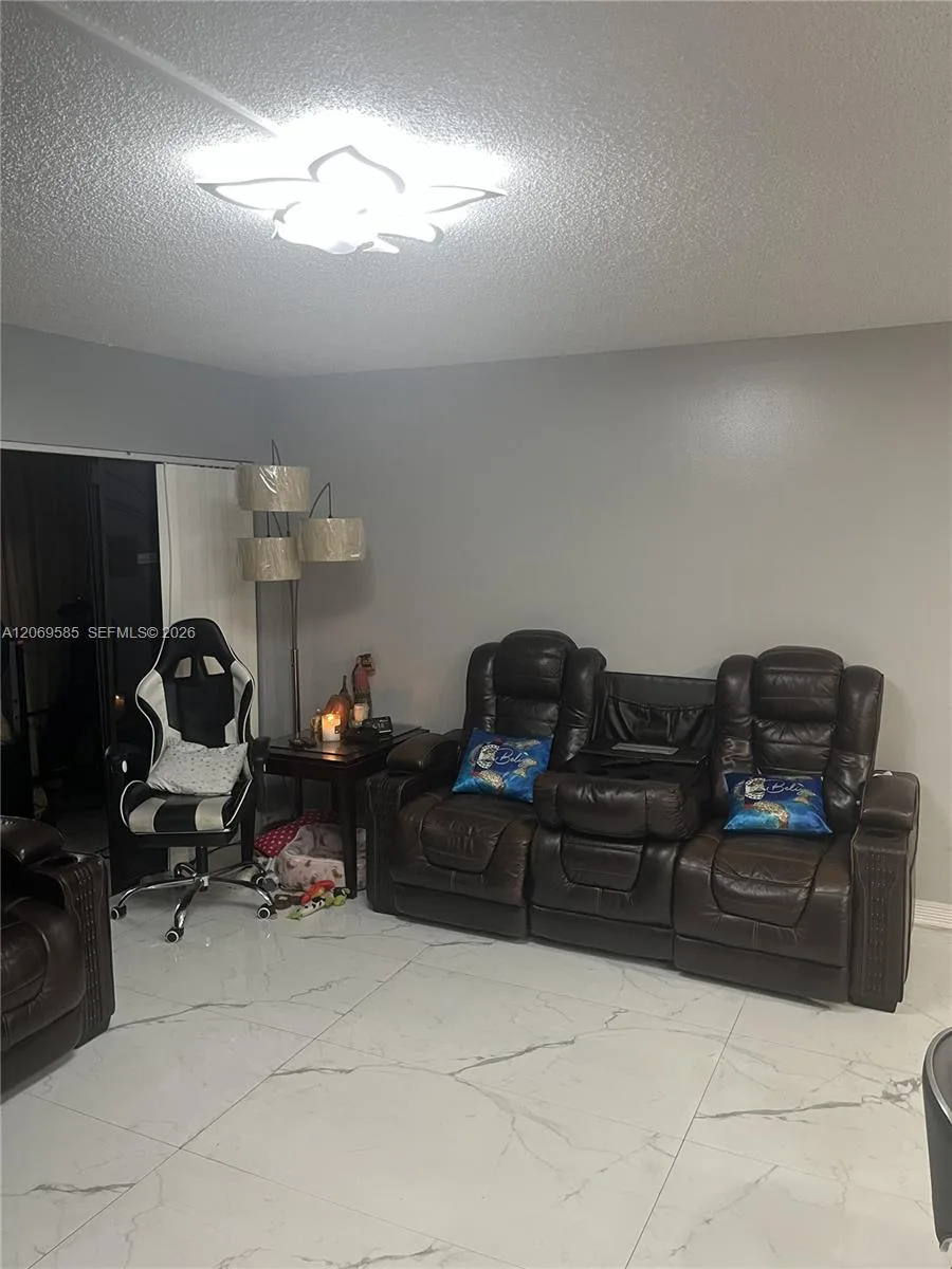 819 NE 199th St # 6-101, Miami, FL 33179 photo 5
