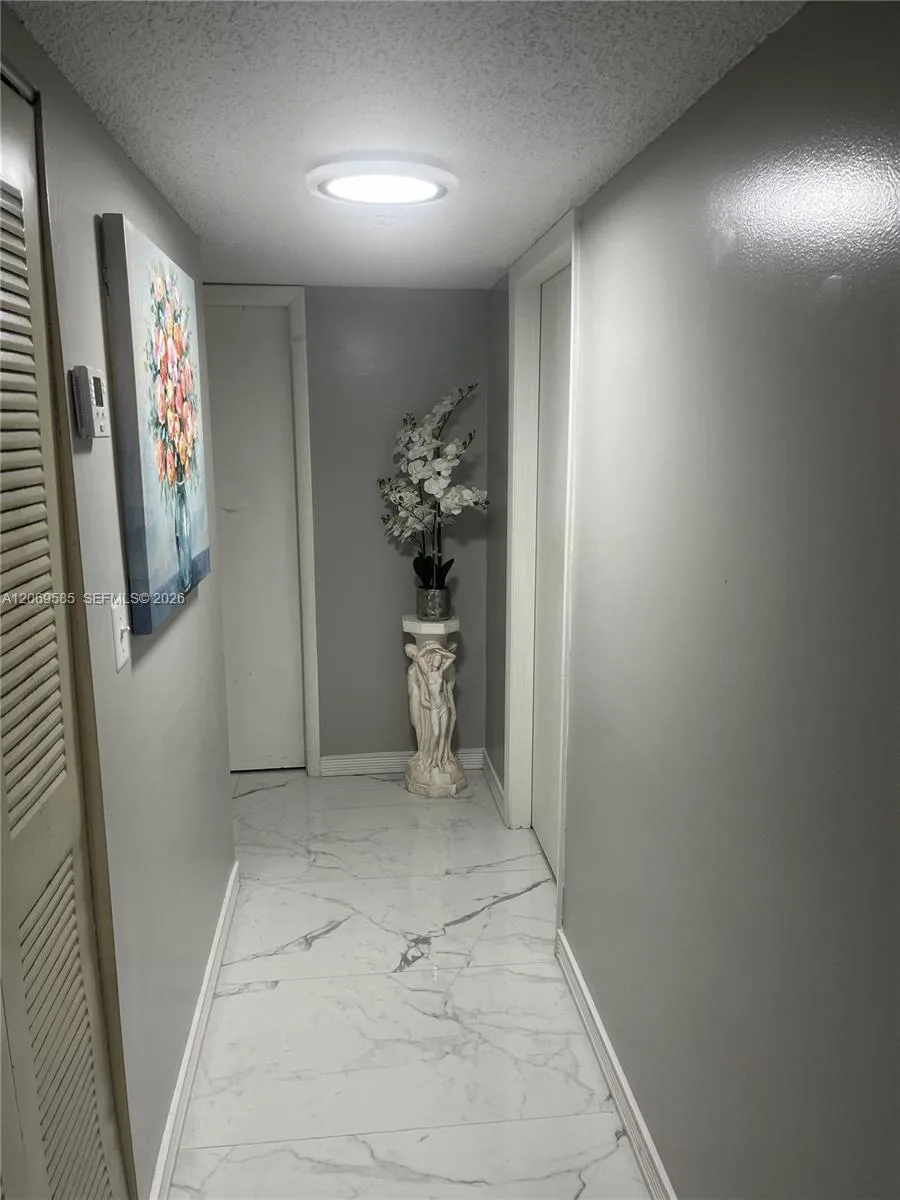 819 NE 199th St # 6-101, Miami, FL 33179 photo 6