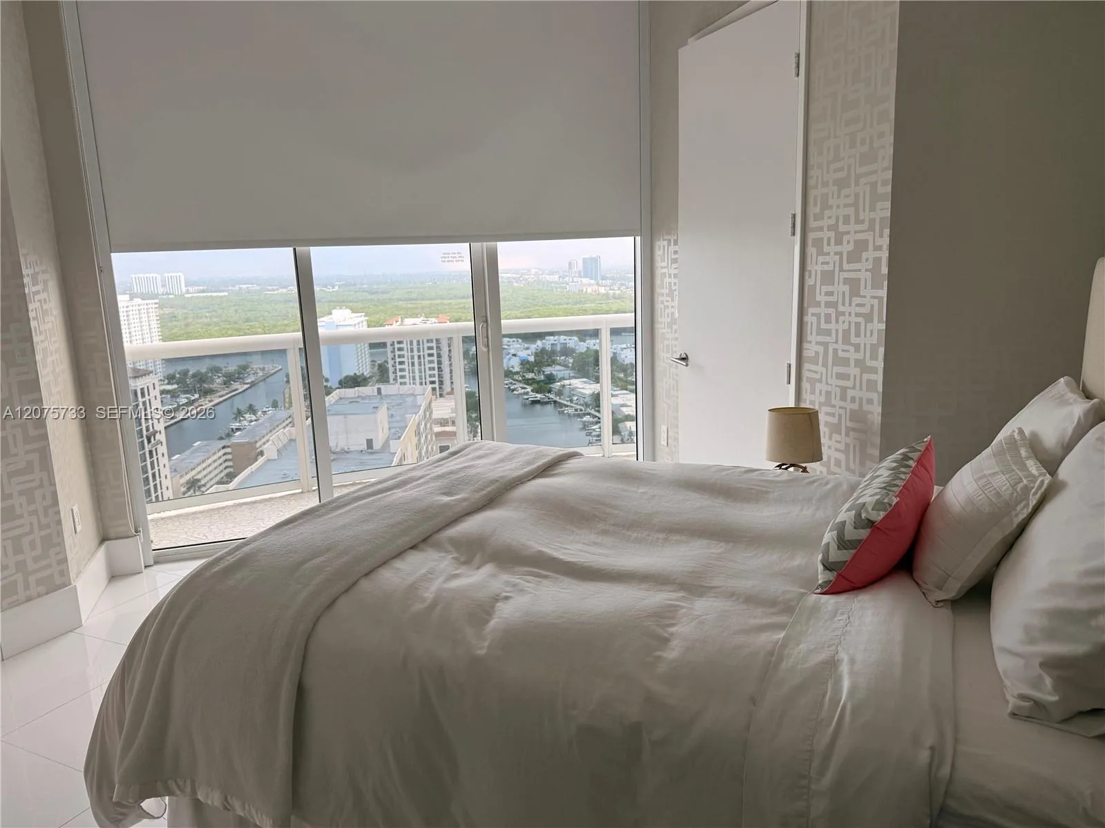 16001 SW Collins Ave # 2406, Sunny Isles Beach, FL 33160 photo 11