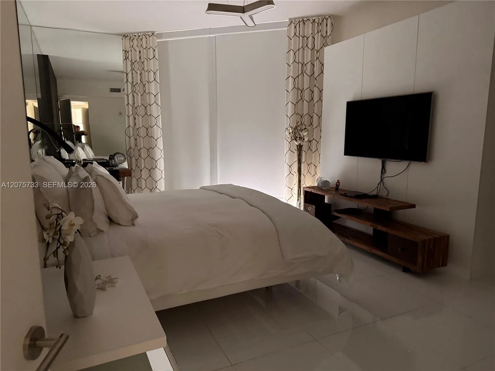 16001 SW Collins Ave # 2406, Sunny Isles Beach, FL 33160 photo 9